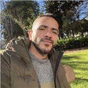 Soy profesional en el Área de Administración de Recursos Materiales y Financieros, con Espicializacion en el área de RRHH. Interesado en impartir clases particulares a estudiarse de bachillerato o iniciales universitarios en Valdemoro.